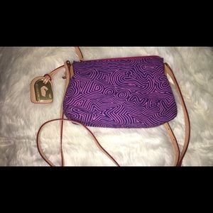 Small Dooney and Bourke purse.